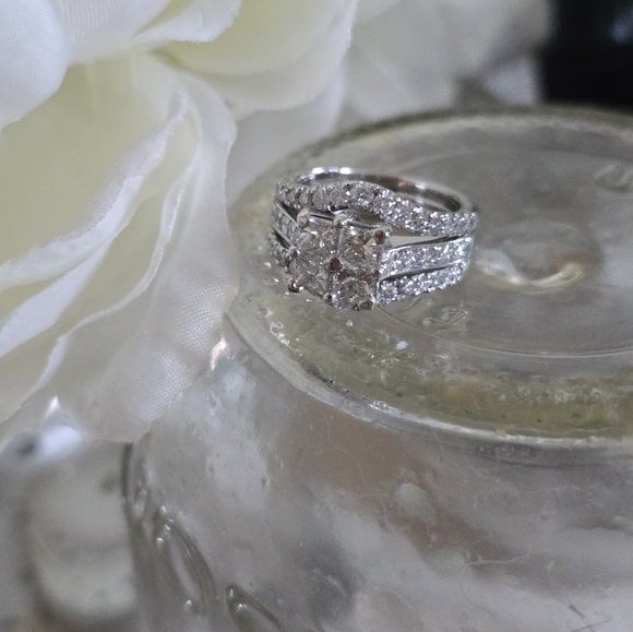 Diamond Ring Set - Picture 6 of 12